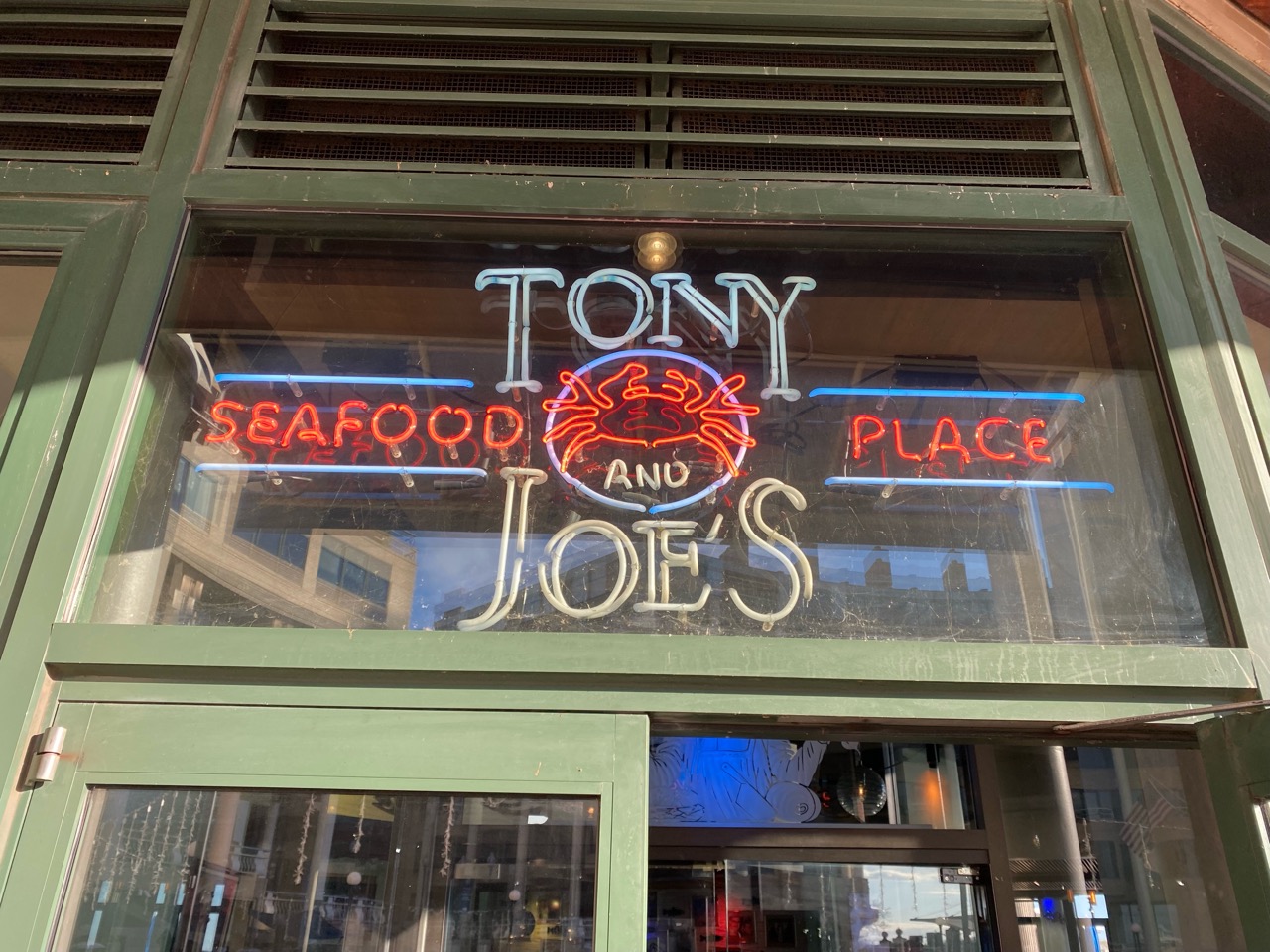 Tony and Joe's Seafood Place DC)